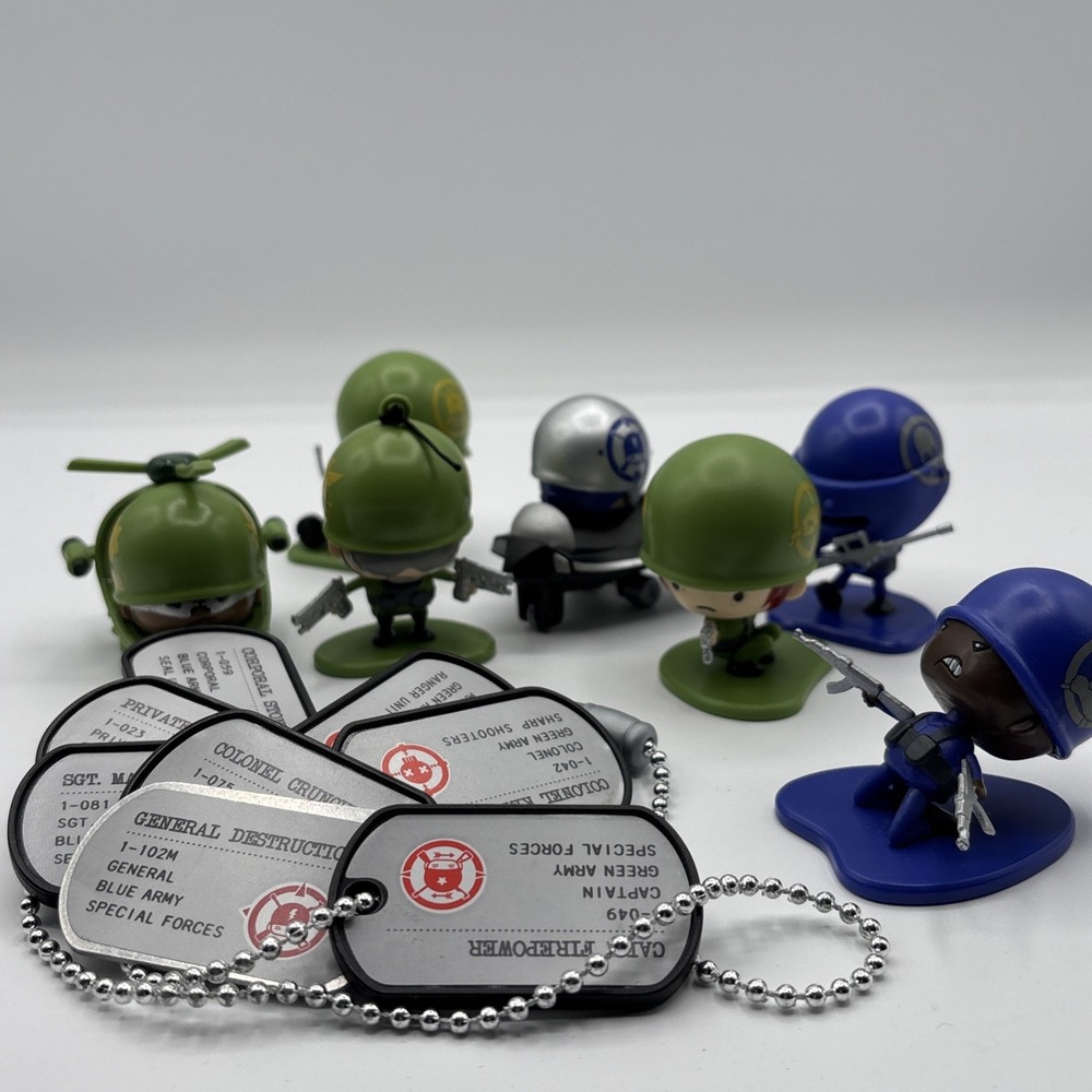 MGA Awesome Little Green Men Lot Of 7 Figures And Vehicles Some Rare With Tags